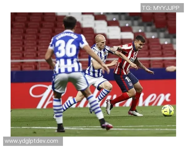 中超精彩对决里昂大胜马竞神奇扑救瞬间引发全场热烈欢呼