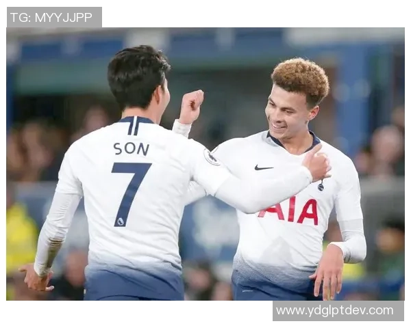 意甲激战拜仁与热刺握手言和帽子戏法瞬间点燃全场激情解析